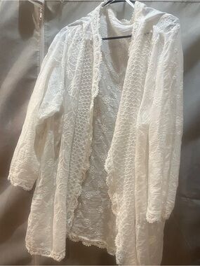Solitaire White Lace Open-Front cardigan 2X wide sleeves